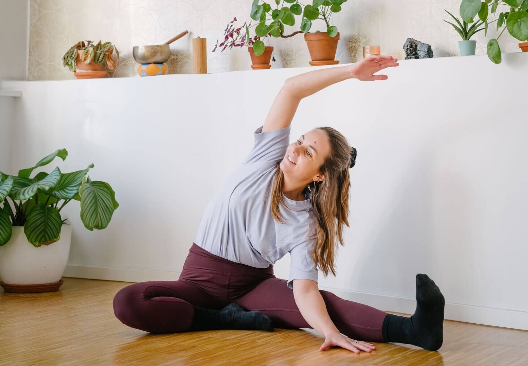 Yogalehrerin Louisa im Yogastudio Fuß über Kopf in Stuttgart West