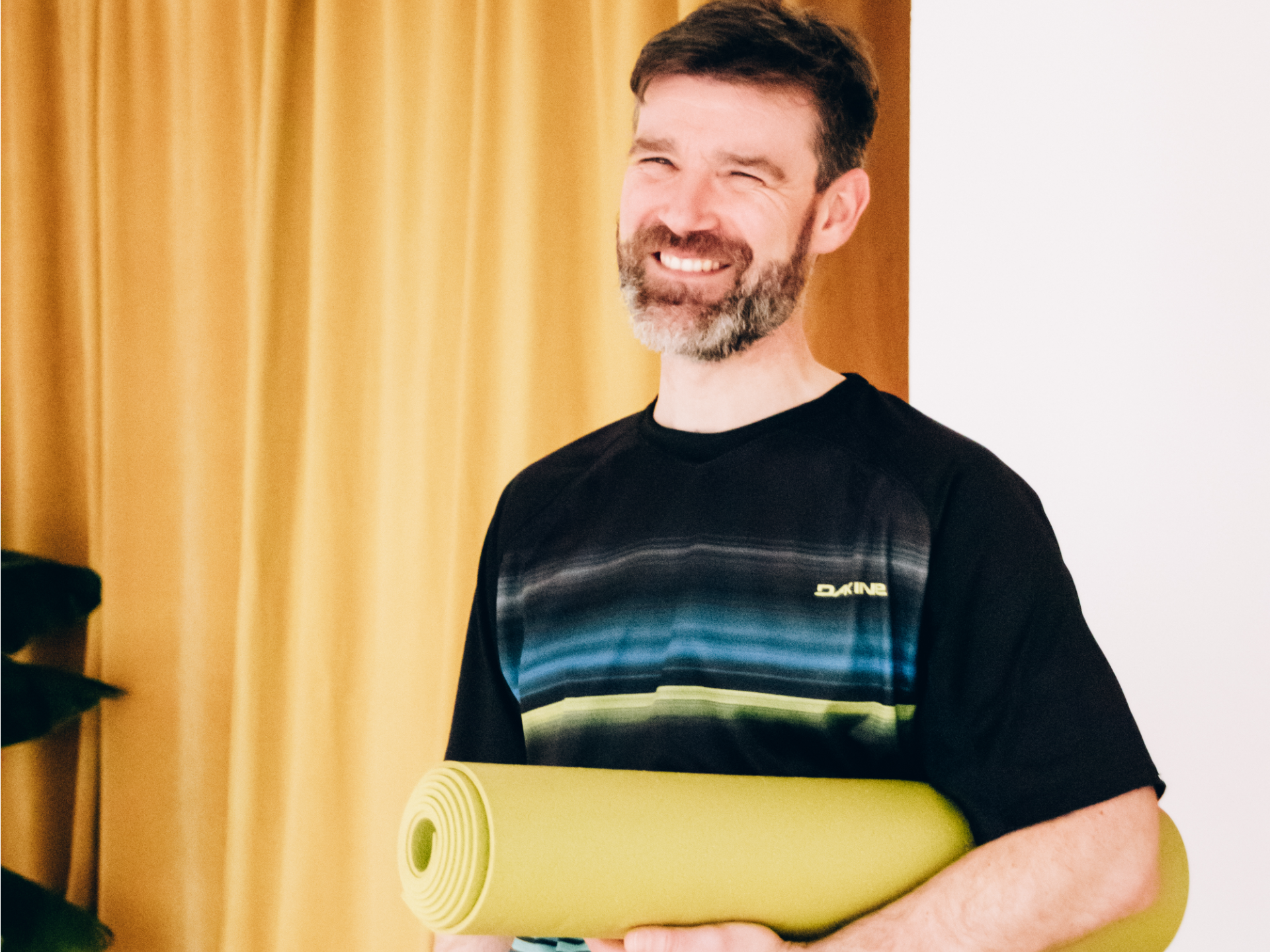 Fahrtechnik Trainer Falk Stephan im Yogastudio Fuß über Kopf in Stuttgart West