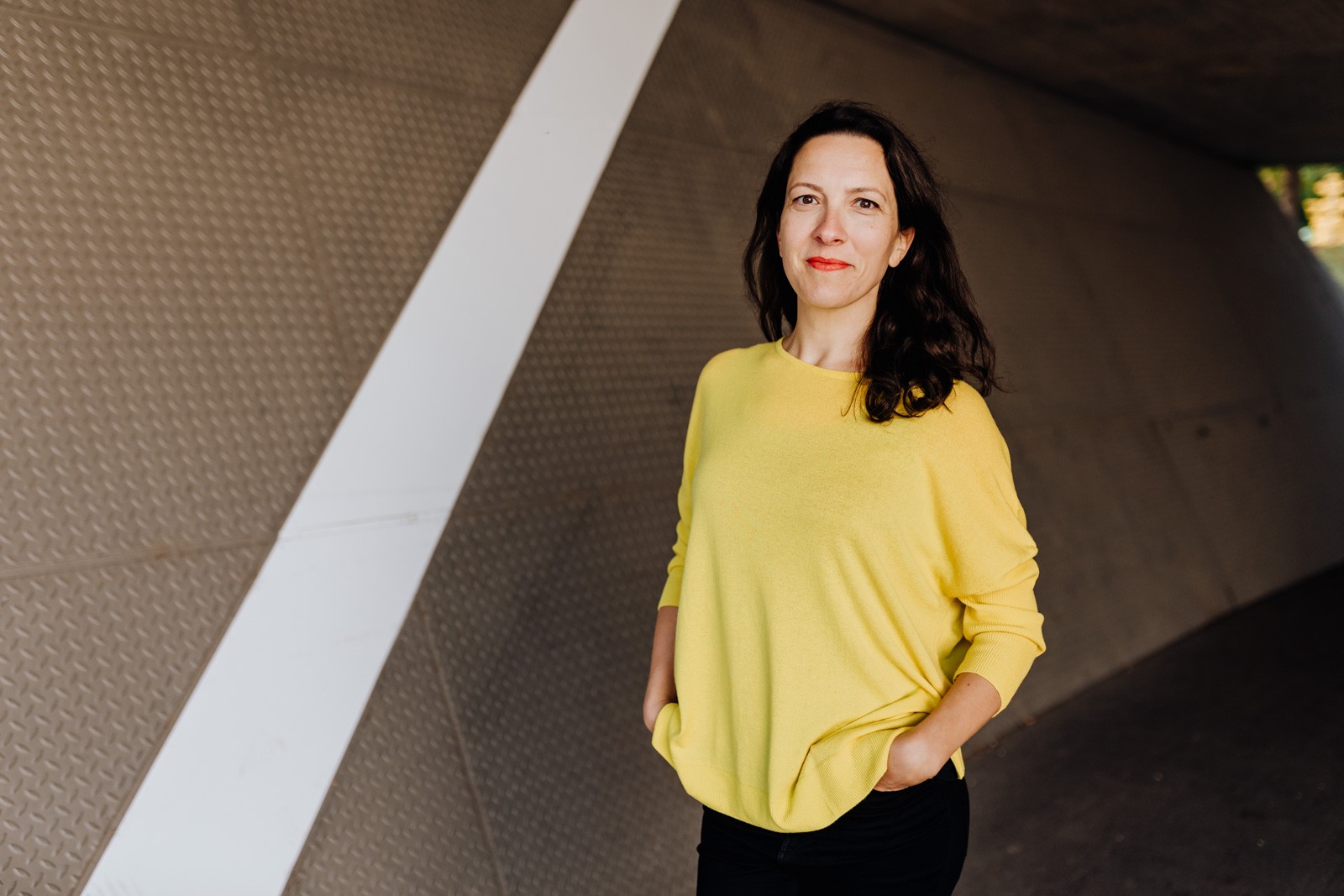 Yogalehrerin Louisa und Yogalehrerin Christiane im Yogastudio Fuß über Kopf in Stuttgart West