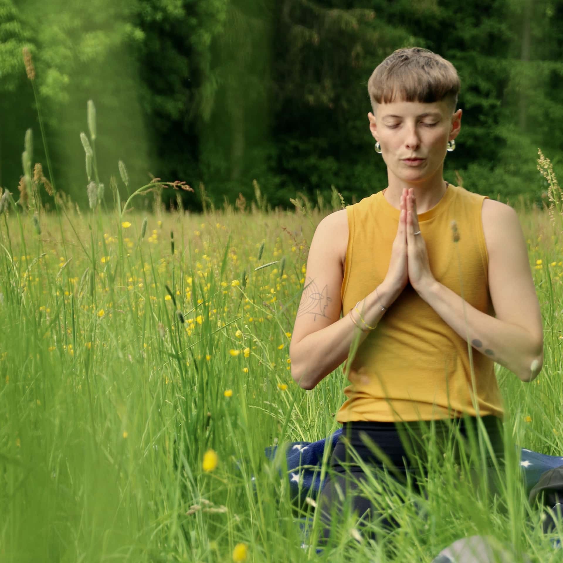 Yogalehrerin Louisa und Yogalehrerin Christiane im Yogastudio Fuß über Kopf in Stuttgart West